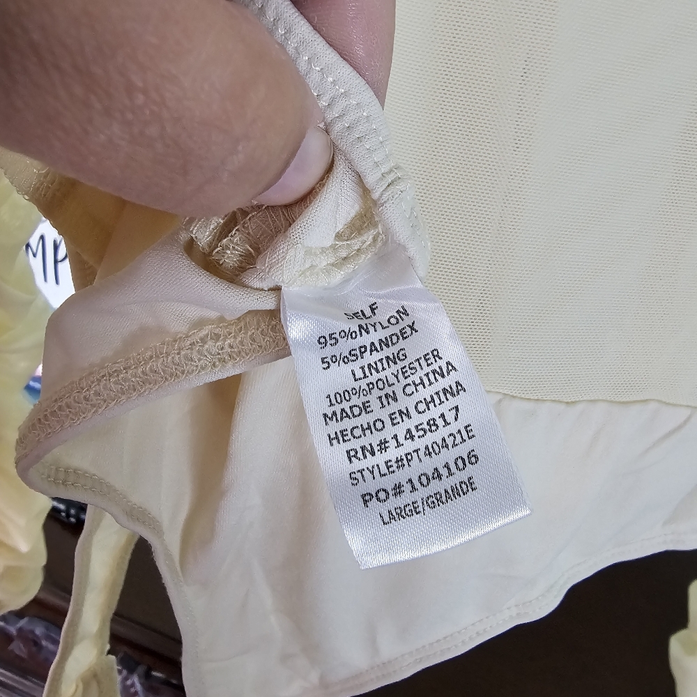 Privy Meshin Up Mesh Long Sleeved Bodysuit Cream Size Large - Picture 8 of 8